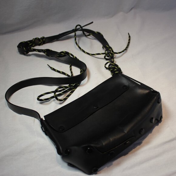 Funky faux leather bag - Picture 3 of 4